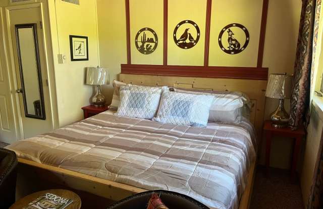 ROSE TREE INN  - UPTOWN SEDONA - FURNISHED STUDIO- CABLE TV, WIFI, UTILITIES INCLUDED! Gallery 4