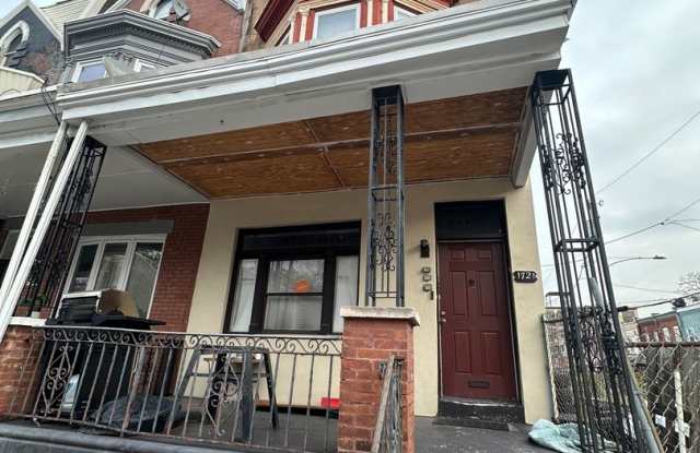 1721 N Creighton St photos photos