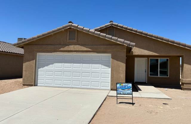 DESERT SANDS POOL HOME - 4430 South Buckthorn Drive, Yuma, AZ 85365
