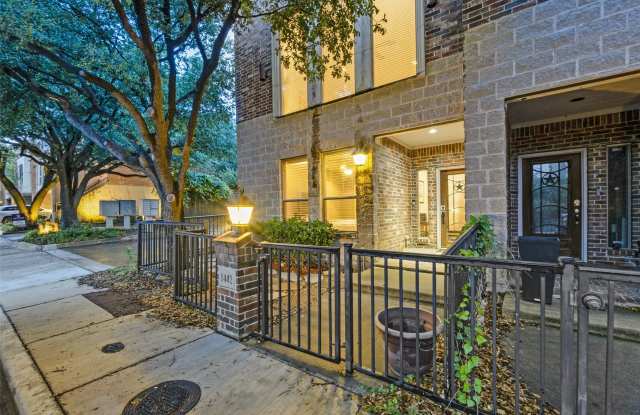 1442 Pecos Street Gallery 3