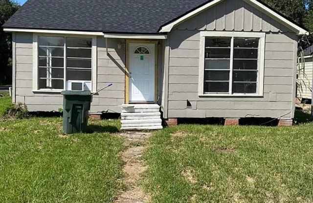 House For Rent 1190 Campus St, Beaumont, TX 77705 photos photos