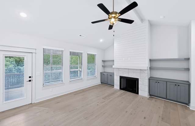 Brand New 3 BR / 2 BA Home in Bentonville School District! Gallery 3