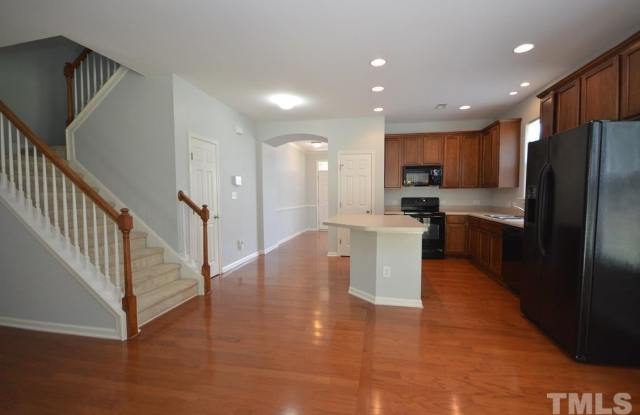 1507 Hinchliff Court Gallery 4