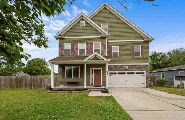 Spacious 6-Bedroom Home with Private Backyard in Norfolk photos photos