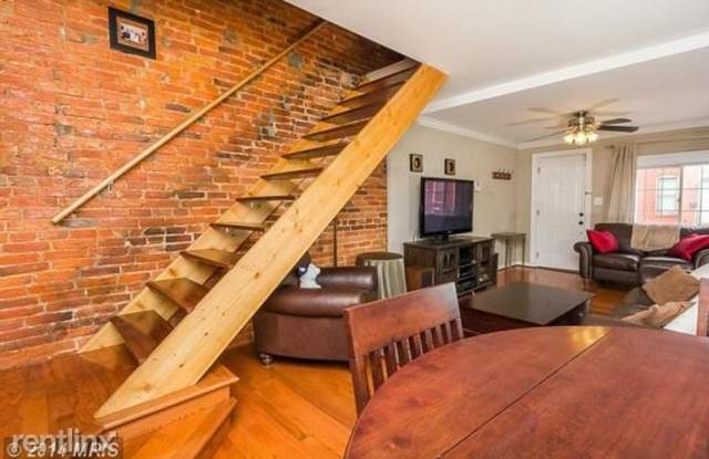 825 South Linwood Avenue - 825 South Linwood Avenue, Baltimore, MD 21224