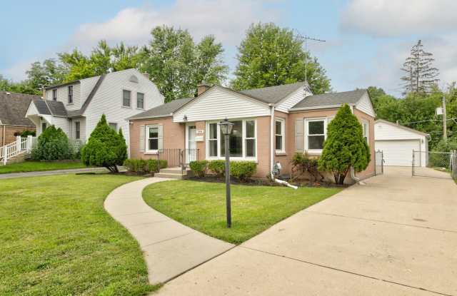 384 S Wolf Road S Gallery 2