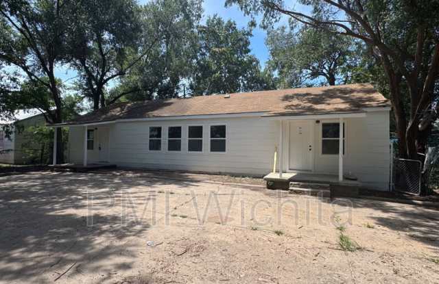 4309 East Lincoln Street - 4309 East Lincoln Street, Wichita, KS 67218