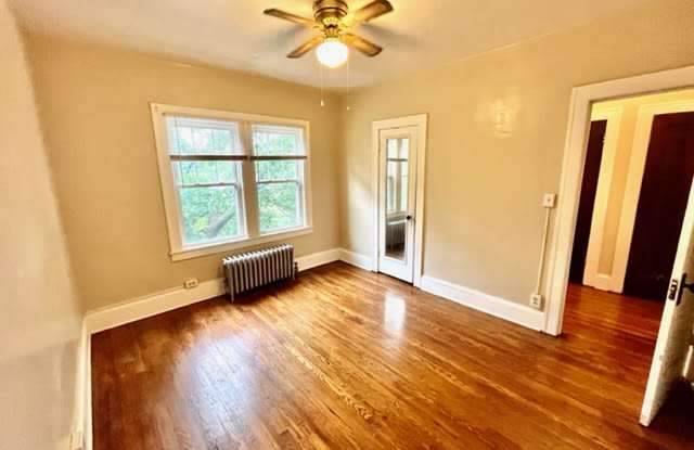 1376 W 112th St photos photos