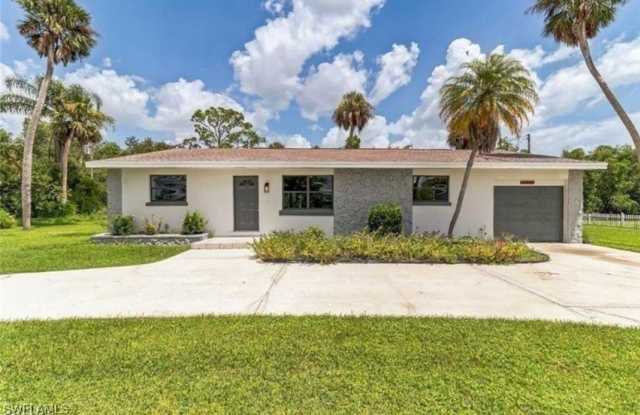 16940 Carolyn Lane photos photos