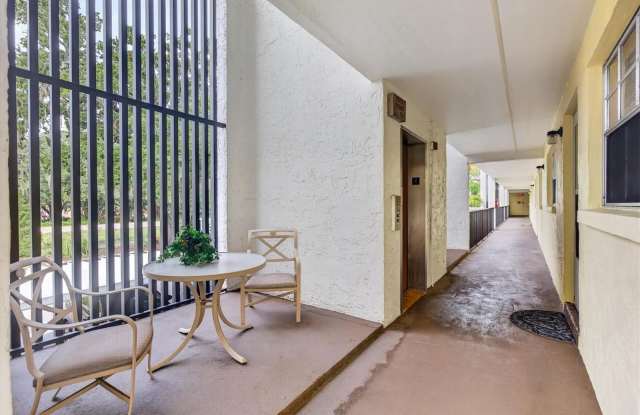 821 DELEON Court Gallery 2