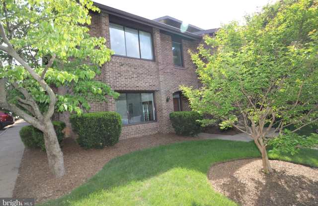 8351-A GREENSBORO Drive unit: 6 photos photos