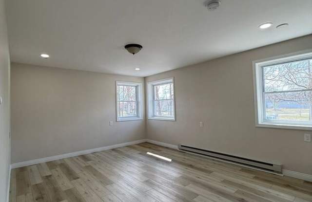 172 Stonewood Ave Gallery 3