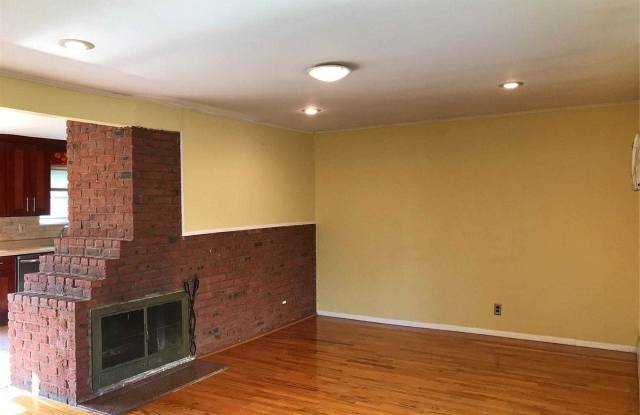 182 Southwood Cir Gallery 4