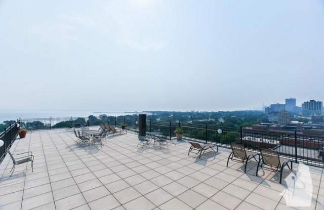 4960 North Marine Drive Gallery 4