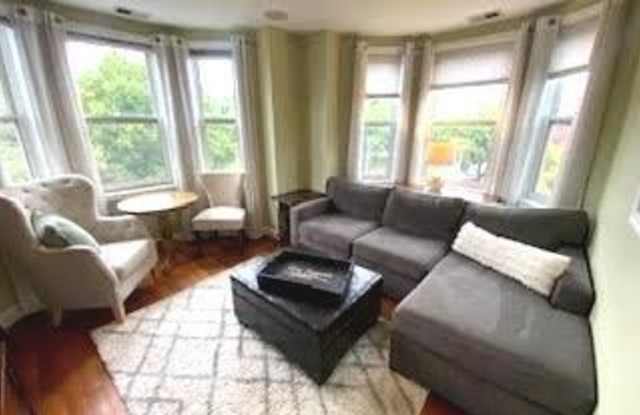 1305 E CAPITOL Street SE unit: 302 - 1305 East Capitol Street Southeast, Washington, DC 20003