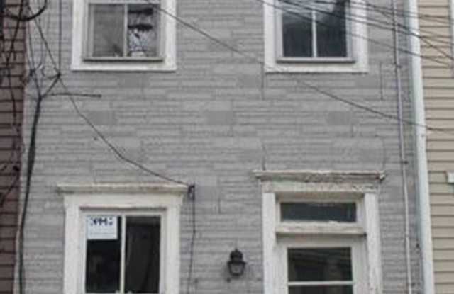 3-Bedroom/1-Bathroom Home in Allentown photos photos