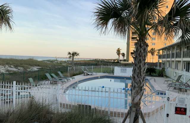 Beach Lover and Surfer's Paradise - 1023 1st Street North, Jacksonville Beach, FL 32250
