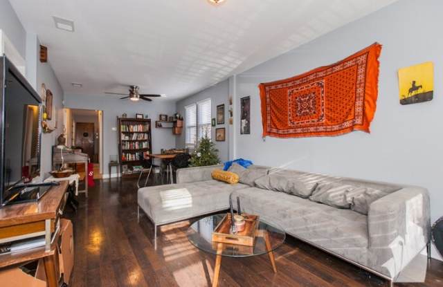 1936 West Ohio Street Gallery 3