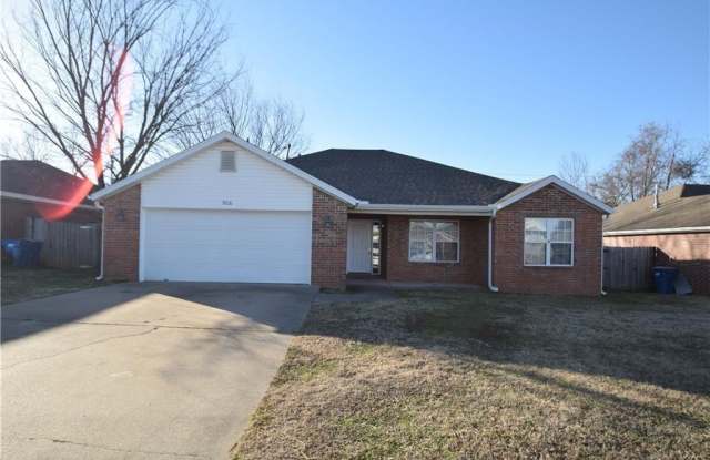 906  SW Navajo  DR - 906 Southwest Navajo Drive, Bentonville, AR 72712