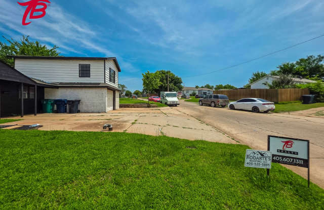 Spacious Split-Level 4-Bedroom Home with Tons of Potential in South OKC! Gallery 3