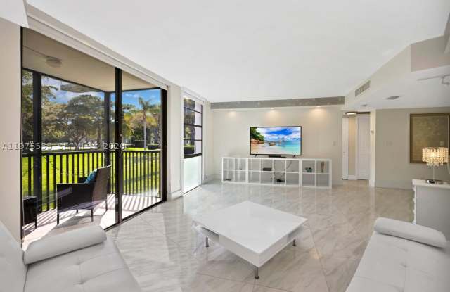 3101 N Country Club Dr Gallery 3