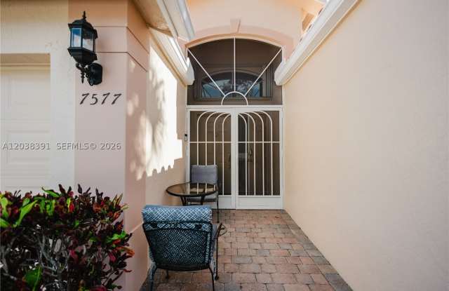 7577 Caprio Dr Gallery 3