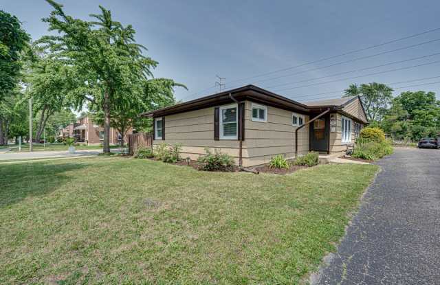 637 Barnsdale Road - 637 Barnsdale Road, La Grange Park, IL 60526