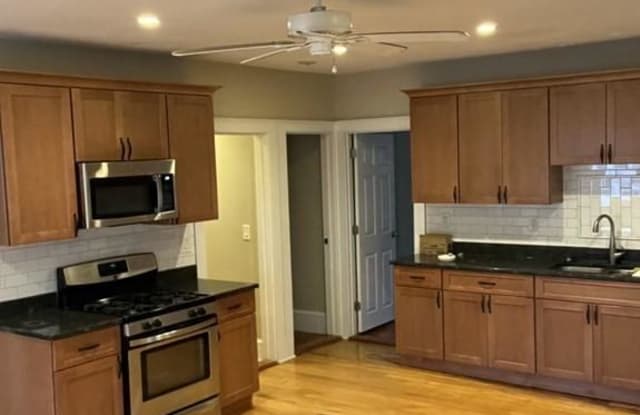 18 Sturtevant Ave - 18 Sturtevant Avenue, Norwood, MA 02062
