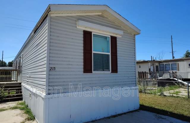 215 Hazeldeane Dr Gallery 2