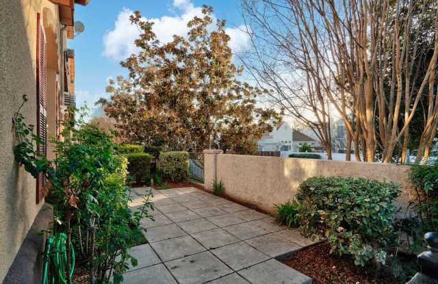 UPGRADED TOWNHOME OFFERS UTMOST CONVENIENCE - 3201 Vineyard Park Way, San Jose, CA 95135