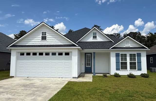 Stylish 4-Bedroom Home with Screened Porch  Fenced Yard in Hahira - 3815 Betty's Place, Lowndes County, GA 31632 Stylish 4-Bedroom Home with Screened Porch  Fenced Yard in Hahira - 3815 Betty's Place, Lowndes County, GA 31632