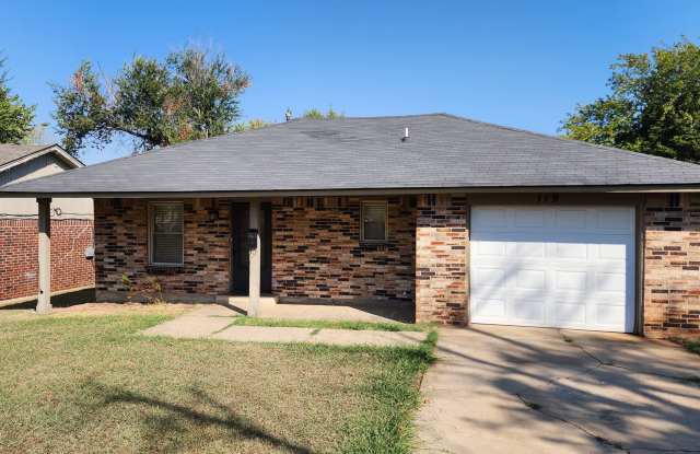 Remodeled 3 bedroom 1 bathroom house in Edmond, OK close to UCO with granite and stainless-steel appliances photos photos Remodeled 3 bedroom 1 bathroom house in Edmond, OK close to UCO with granite and stainless-steel appliances photos photos