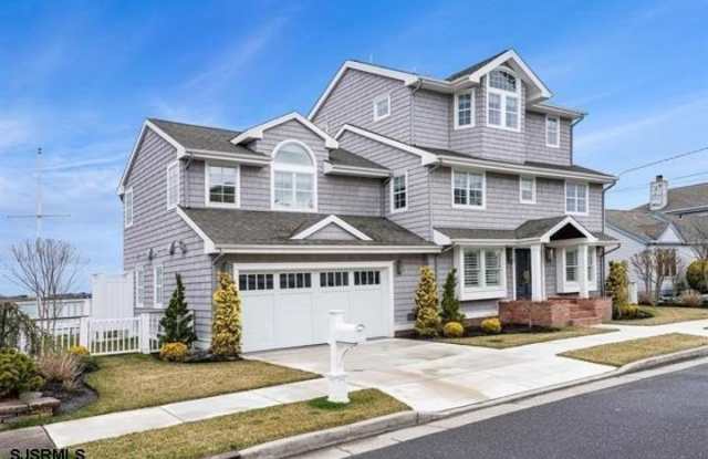 8605 Fulton Ave - 8605 Fulton Avenue, Margate City, NJ 08402