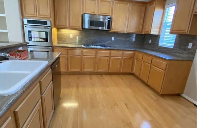 2815 Sepulveda Boulevard Gallery 2