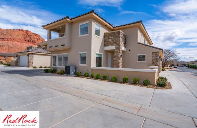 Welcoming 3 Bedroom Townhome in Charming Ivins City photos photos