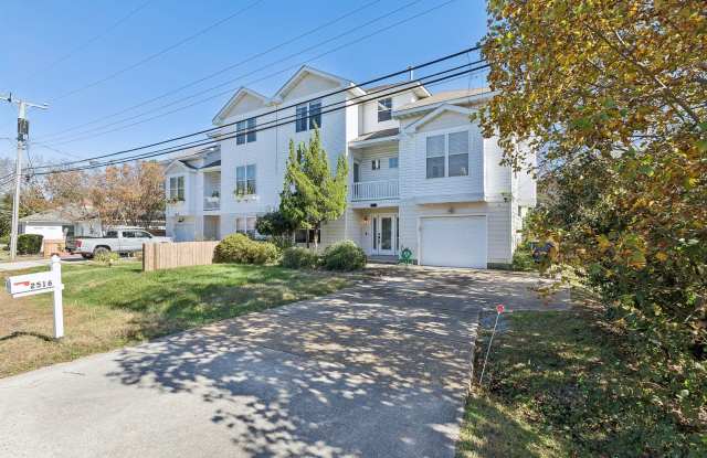 Chic's Beach Updated Rental! - 2516 Beaufort Avenue, Virginia Beach, VA 23455