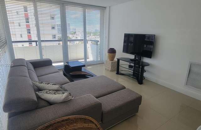 3200 Collins Ave photos photos