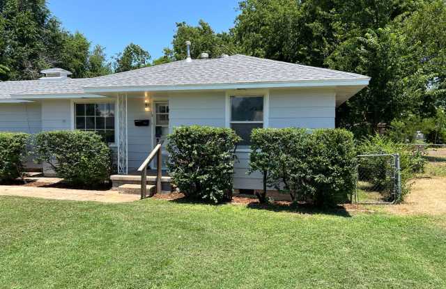 4 bedroom,  2 1/2 bath home for rent in Yukon near Main and Piedmont Road! Gallery 4