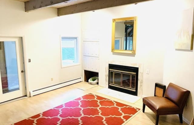 4 Apache Ave - 4 Apache Avenue, Essex County, MA 01810