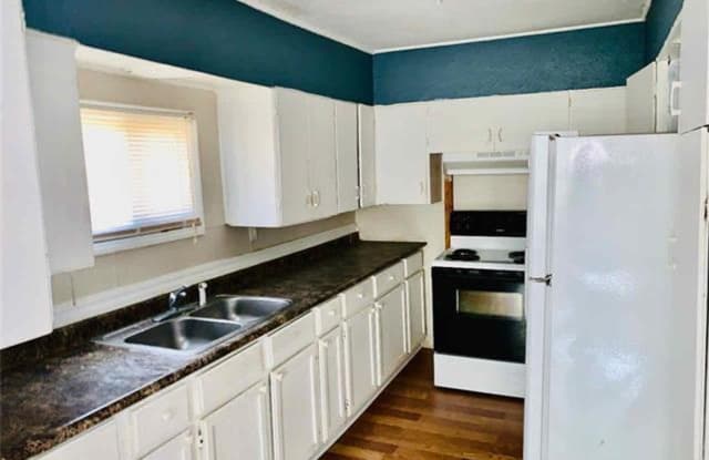3443 Jackson Ave - 3443 Jackson Avenue, Kansas City, MO 64128