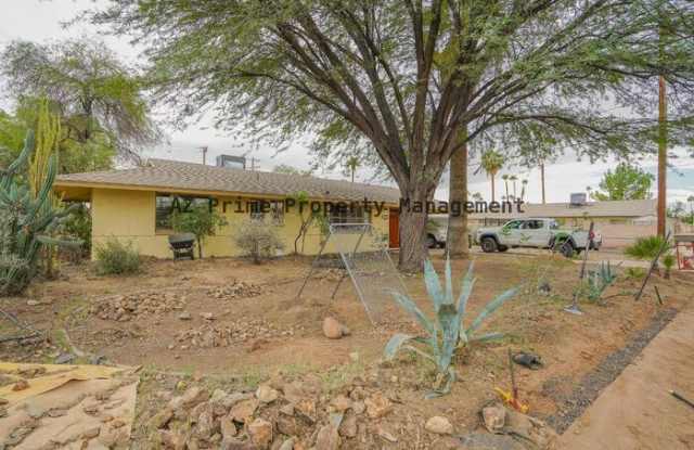 1719 West Frier Drive Gallery 2