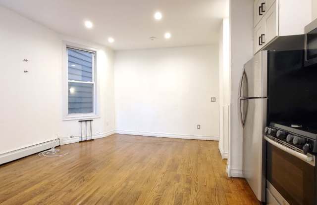 2478 Elm Place Gallery 2
