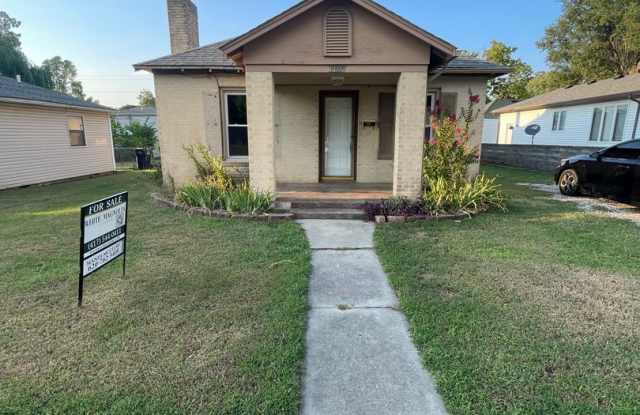 Charming Bungalow for Rent in Webb City, MO! Gallery 1