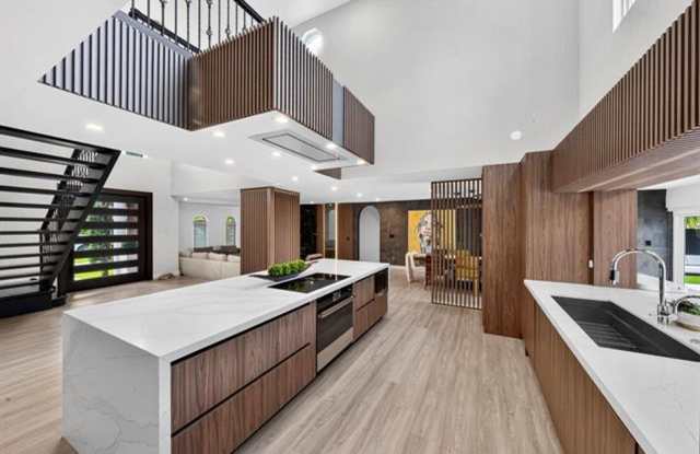 11 Castle Harbor Isle Dr # 11, Fort Lauderdale, FL 33308 Gallery 1