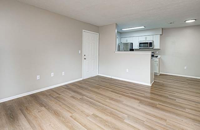 Carmel Landing Apartments Gallery 4