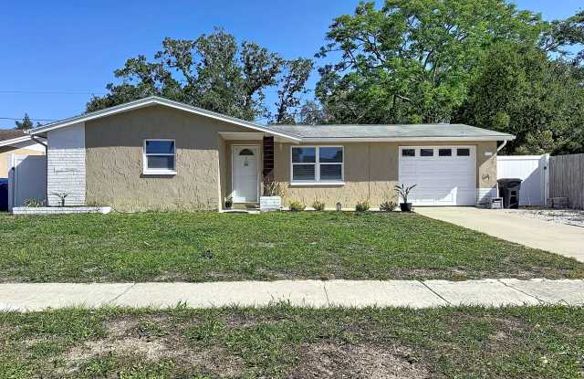 5913 Appletree Road photos photos