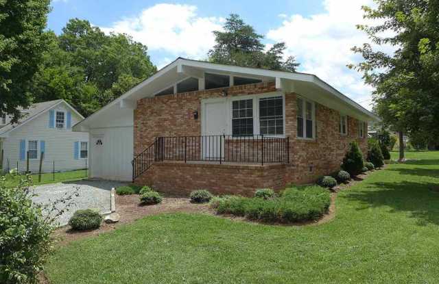 509 Whitaker Street - 509 Whitaker Street, Chapel Hill, NC 27516