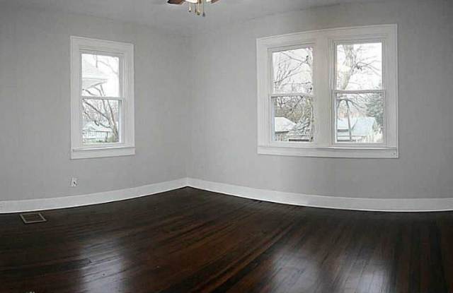 4250 Graceland Ave Gallery 4