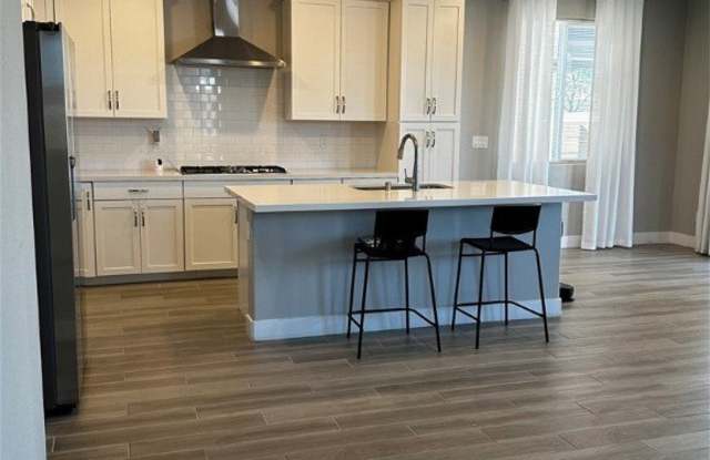 4553 Anspach Street photos photos