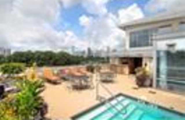 Beautiful Condo at the Met Lofts! - 1133 Metropolitan Avenue, Charlotte, NC 28204